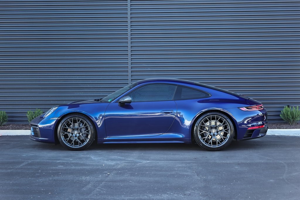 2023 Porsche 911 T photo 2