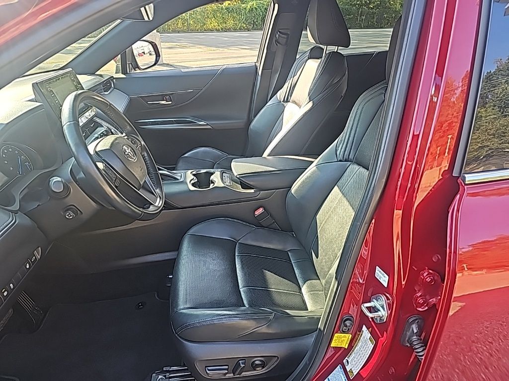 2021 Toyota Venza XLE photo 15