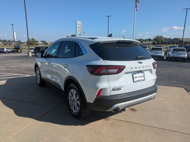 2023 Ford Escape Active photo 3