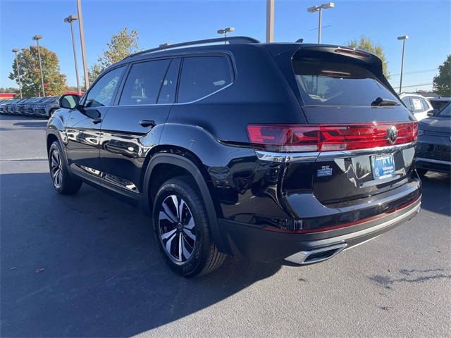 2026 Volkswagen Atlas SE photo 3