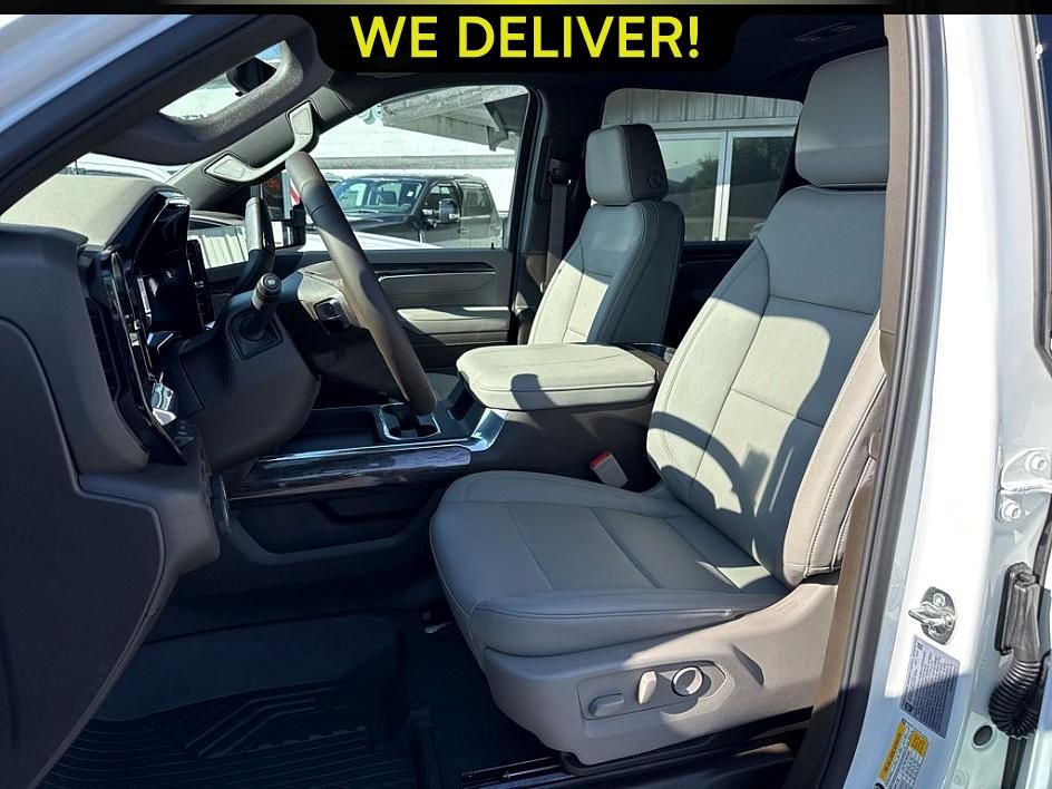 2026 Chevrolet Silverado 3500HD LTZ photo 14