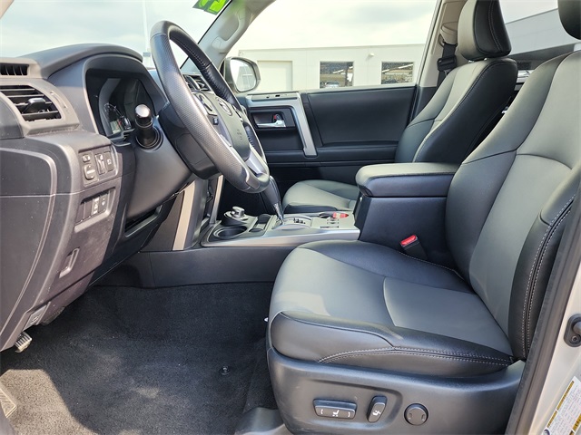 2024 Toyota 4Runner SR5 Premium photo 10