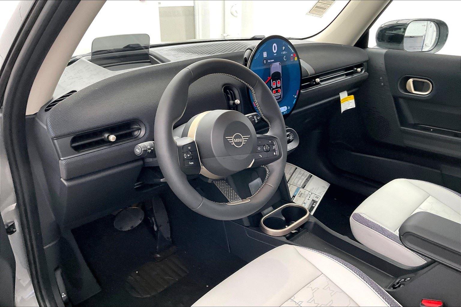 2025 Mini Cooper 2 Door Hardtop photo 3