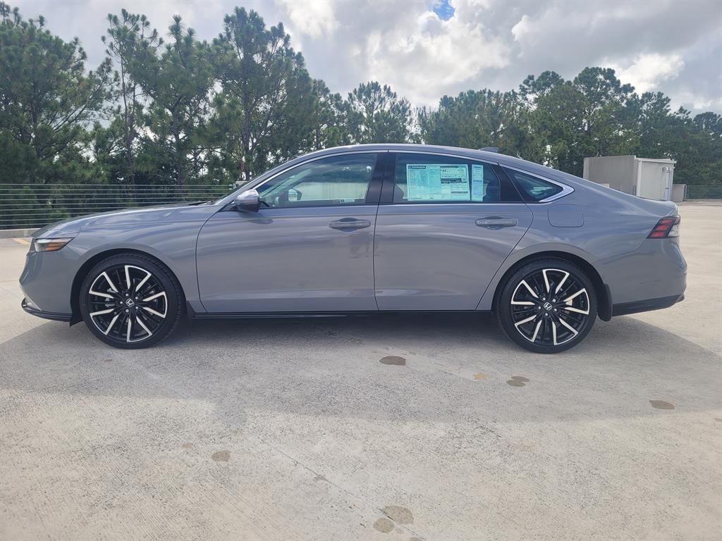 2025 Honda Accord Hybrid Touring photo 4