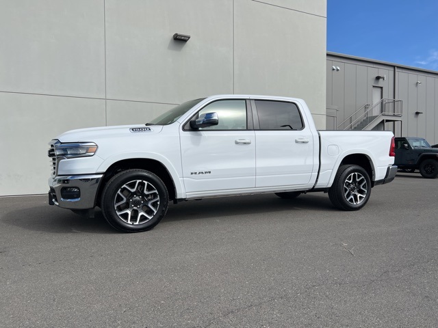 2025 Ram 1500 Laramie photo 3