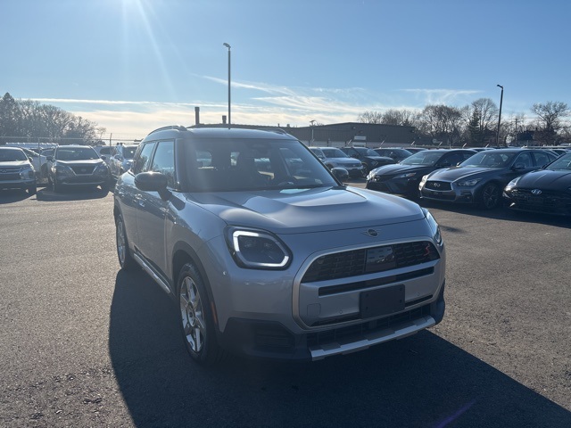 2025 MINI Countryman S's photo
