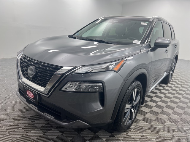 2023 Nissan Rogue SL photo 2