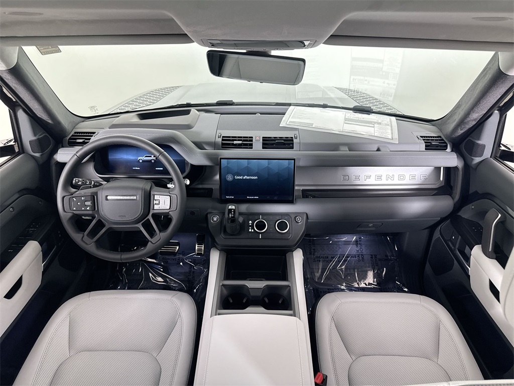 2025 Land Rover Defender 110 V8 photo 16