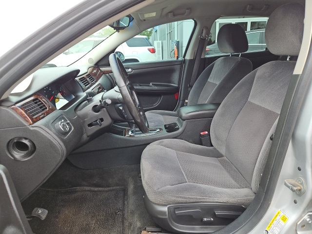 2013 Chevrolet Impala LS Fleet photo 24