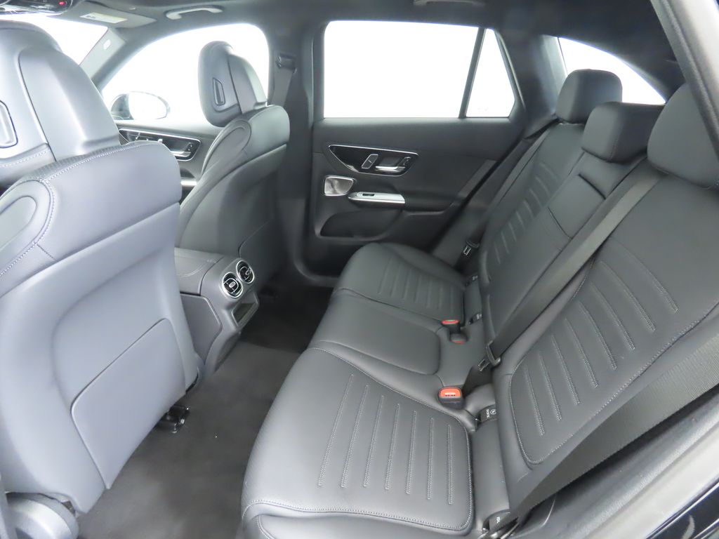 2026 Mercedes Benz GLC 300 4MATIC photo 21