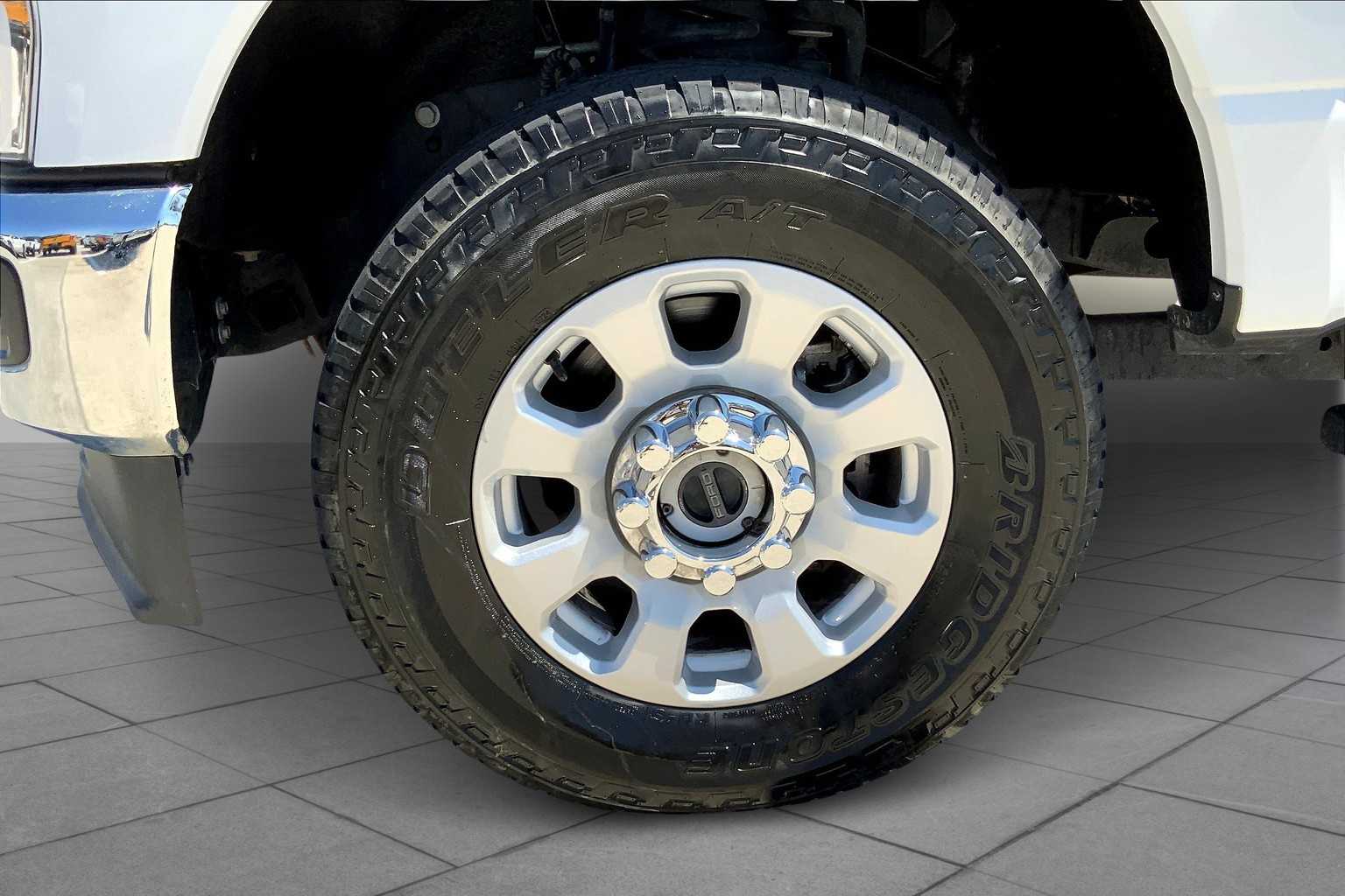 2024 Ford F-250 XLT photo 9