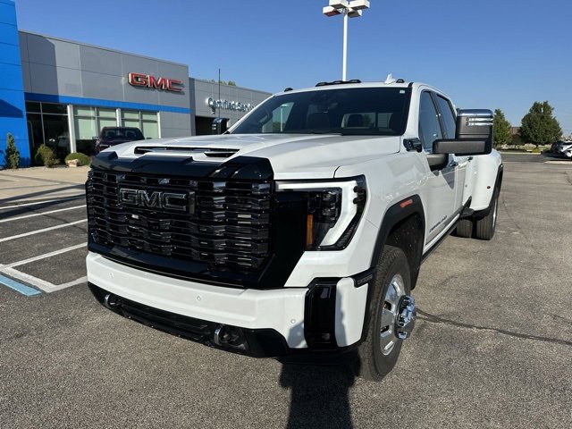2026 Gmc Sierra 3500 HD Denali Ultimate photo 2