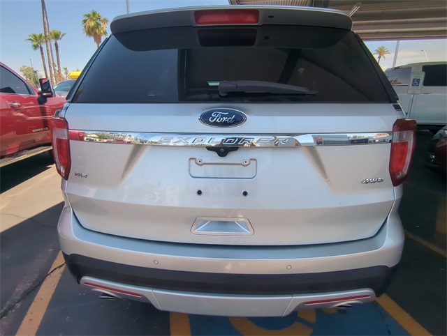 2017 Ford Explorer XLT photo 53