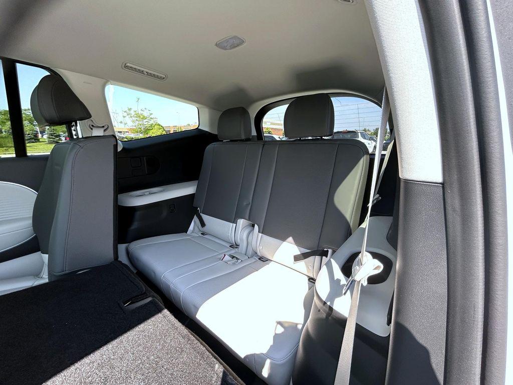 2026 Hyundai Ioniq SEL photo 11
