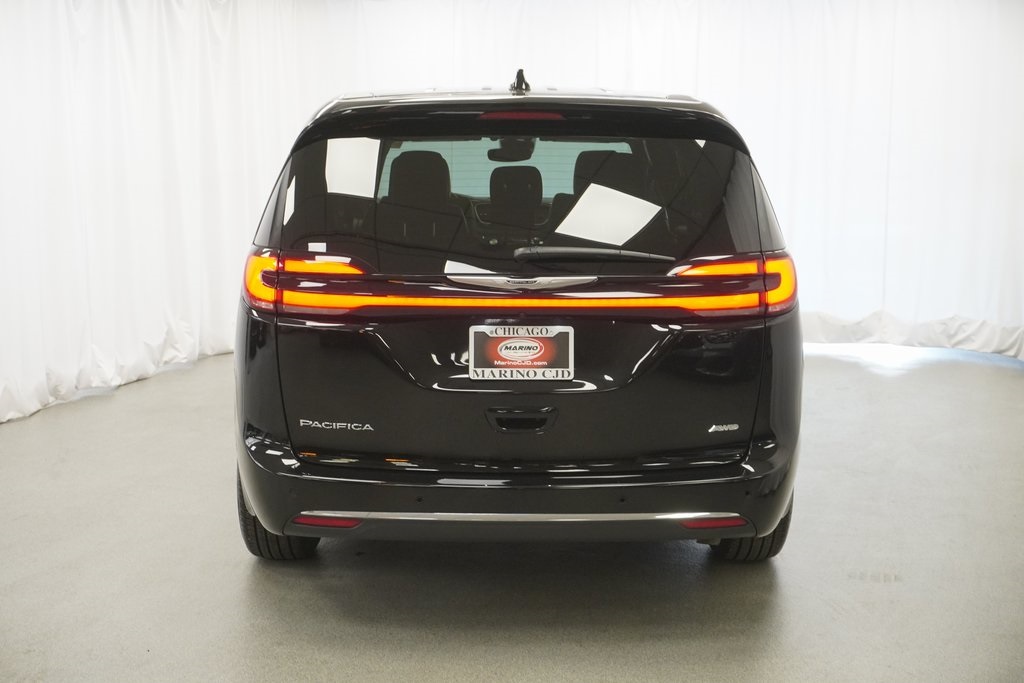2025 Chrysler Pacifica photo 9