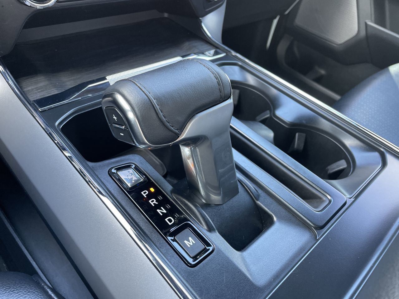 2024 Ford F-150 Lariat photo 26