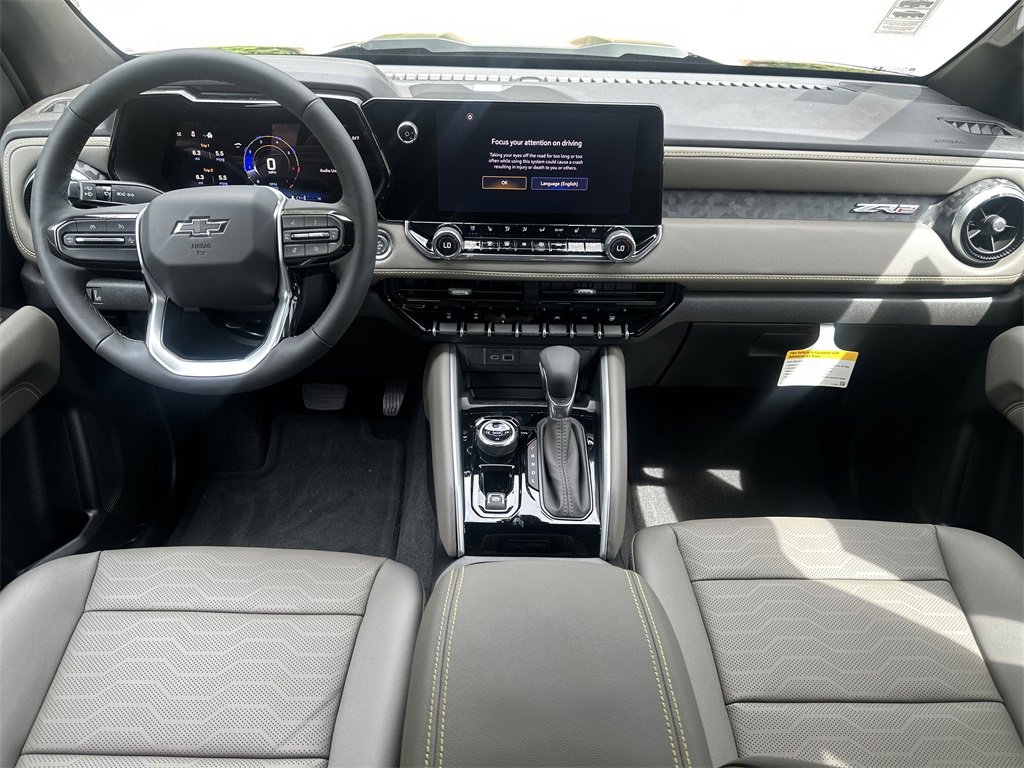 2025 Chevrolet Colorado ZR2 photo 2