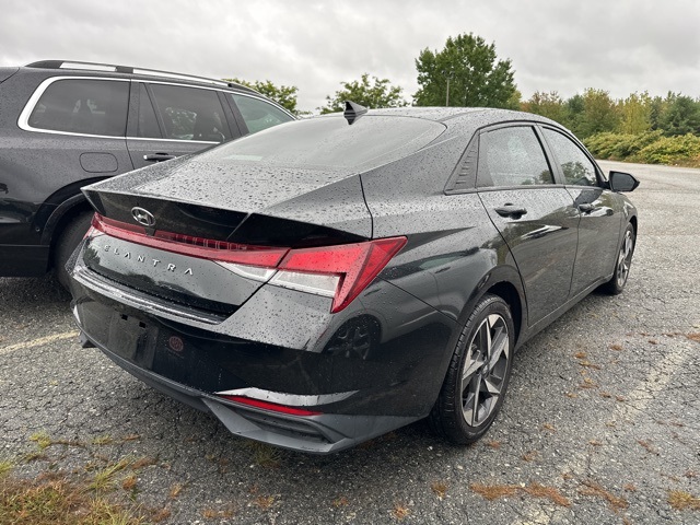 2023 Hyundai Elantra SEL Convenience photo 4