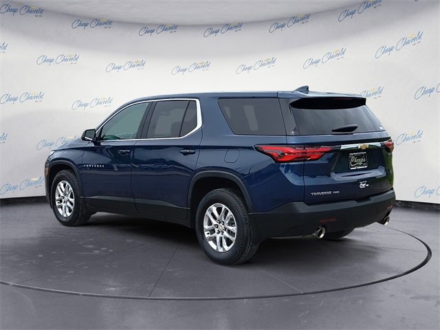 2022 Chevrolet Traverse LS photo 3
