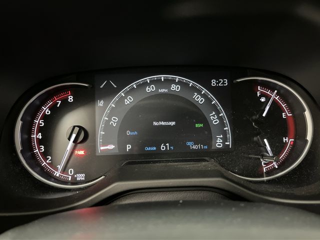 2023 Toyota RAV4 LE photo 3