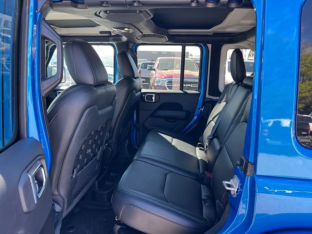 2023 Jeep Wrangler Rubicon 4xe photo 10
