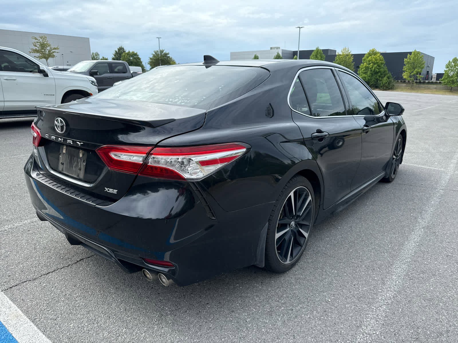 2020 Toyota Camry XSE photo 3