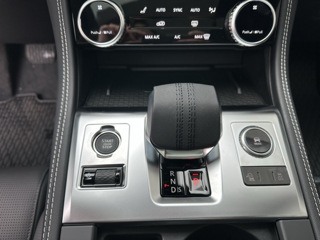 2026 Jaguar F-PACE P250 R-Dynamic S photo 29