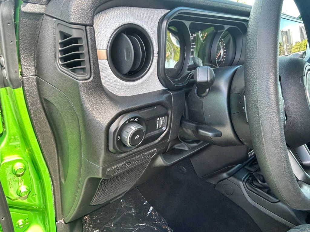 2025 Jeep Wrangler Sport photo 37