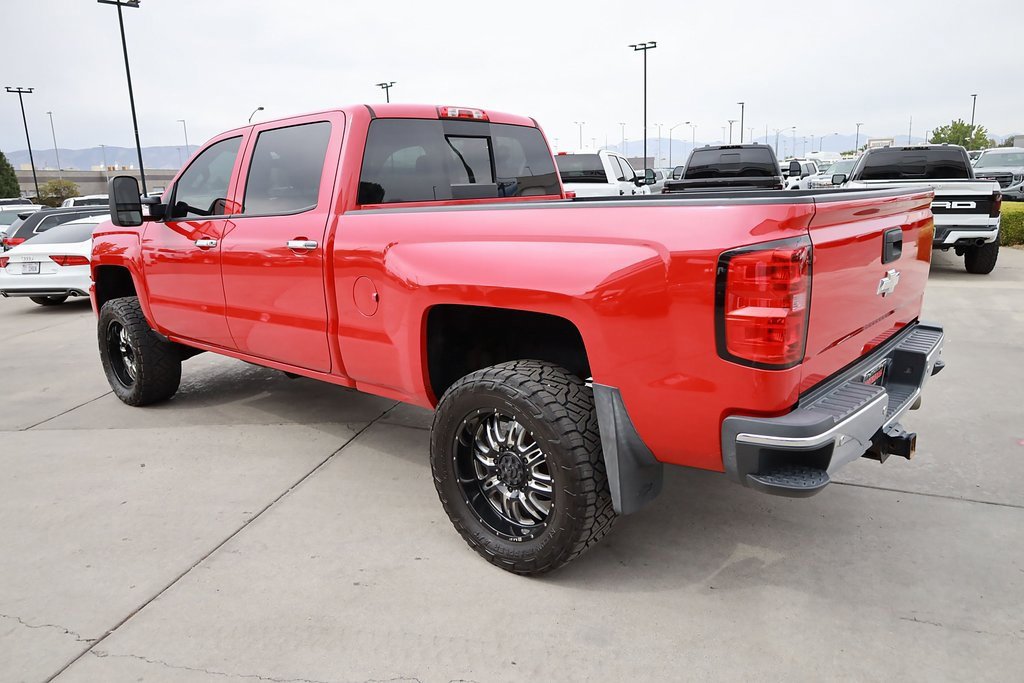 2015 Chevrolet Silverado 3500HD photo 4