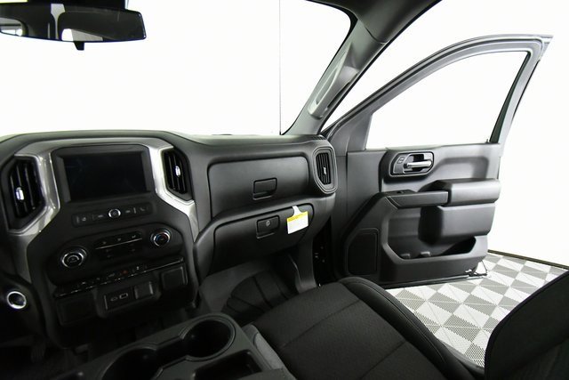 2026 Chevrolet Silverado 1500 Custom photo 18