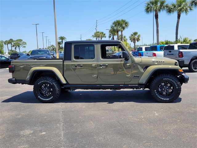 2025 Jeep Gladiator Willys photo 9