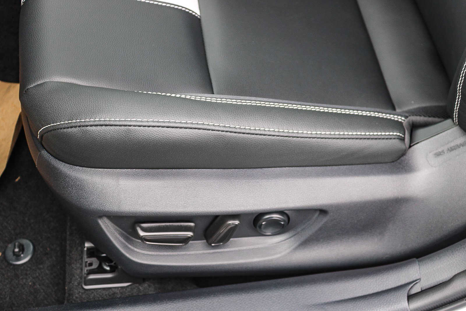 2025 Toyota Camry SE photo 21