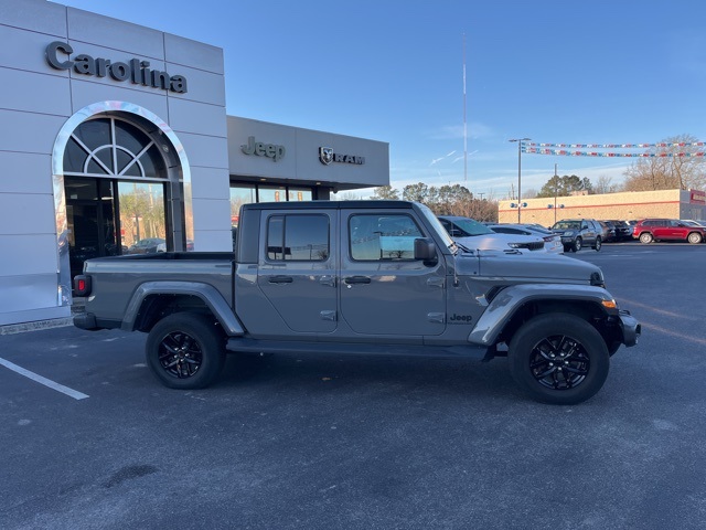 2022 Jeep Gladiator Sport photo 2
