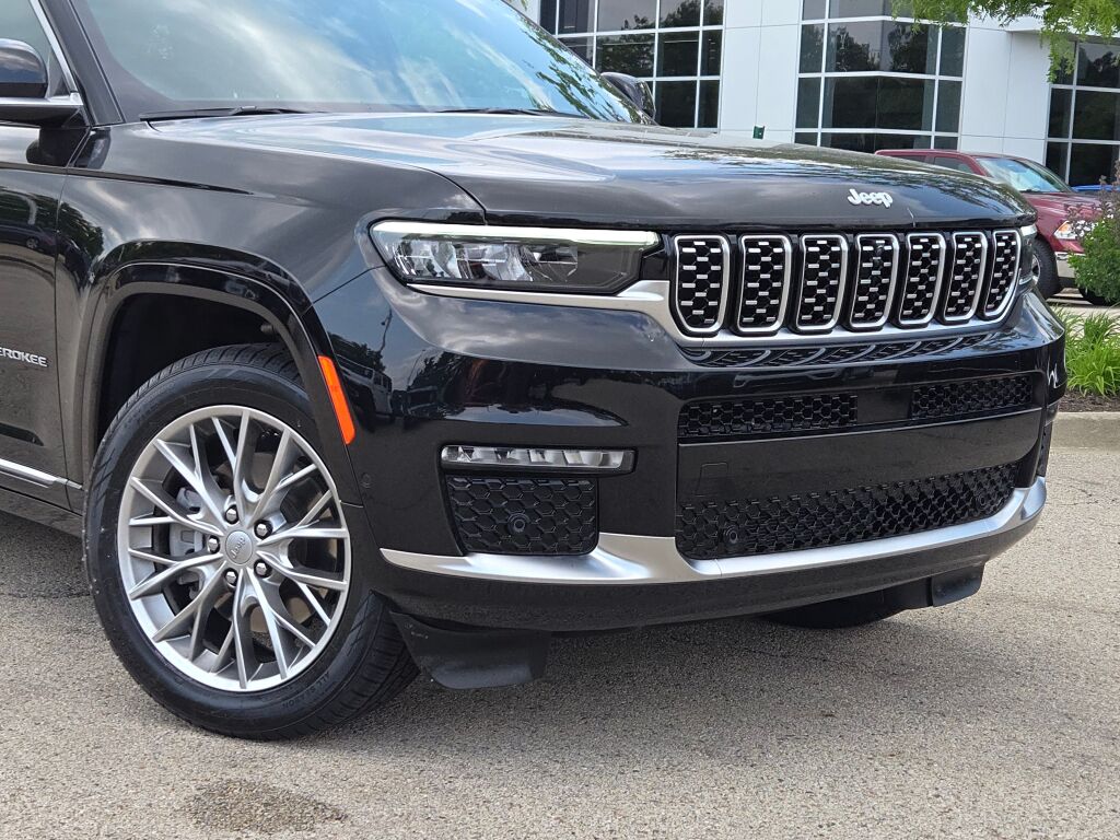 2024 Jeep Grand Cherokee L Summit photo 2