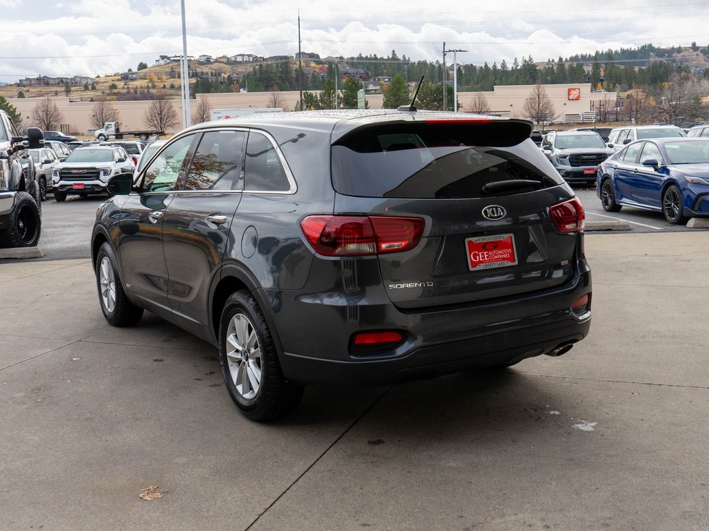 2020 Kia Sorento LX photo 4