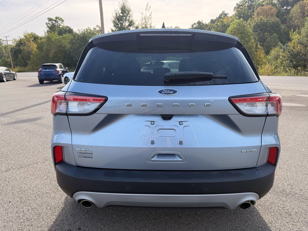 2022 Ford Escape SEL photo 2