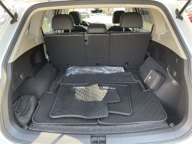 2022 Volkswagen Tiguan SE photo 14
