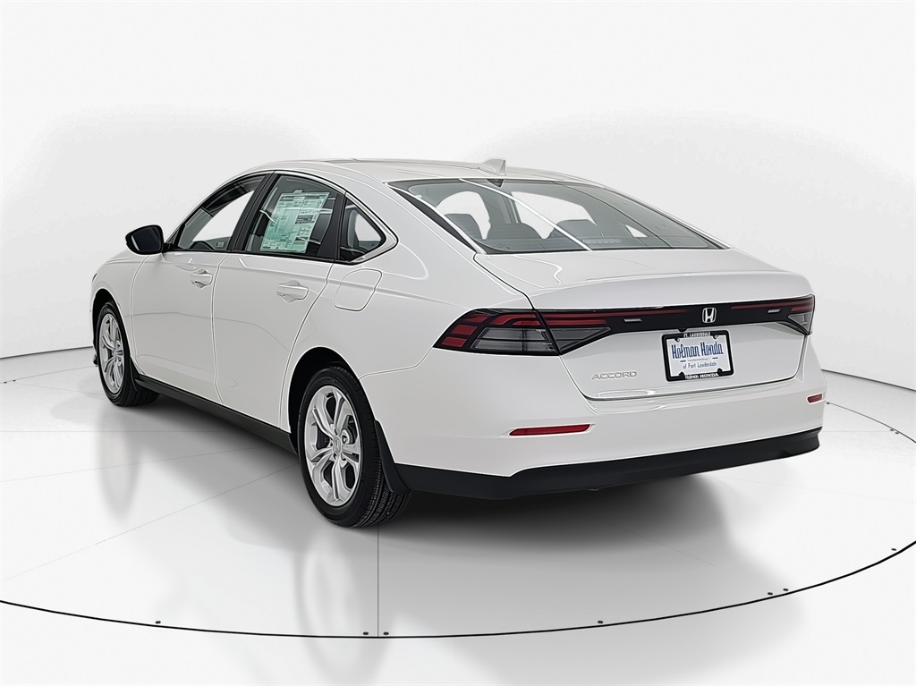 2025 Honda Accord LX photo 8