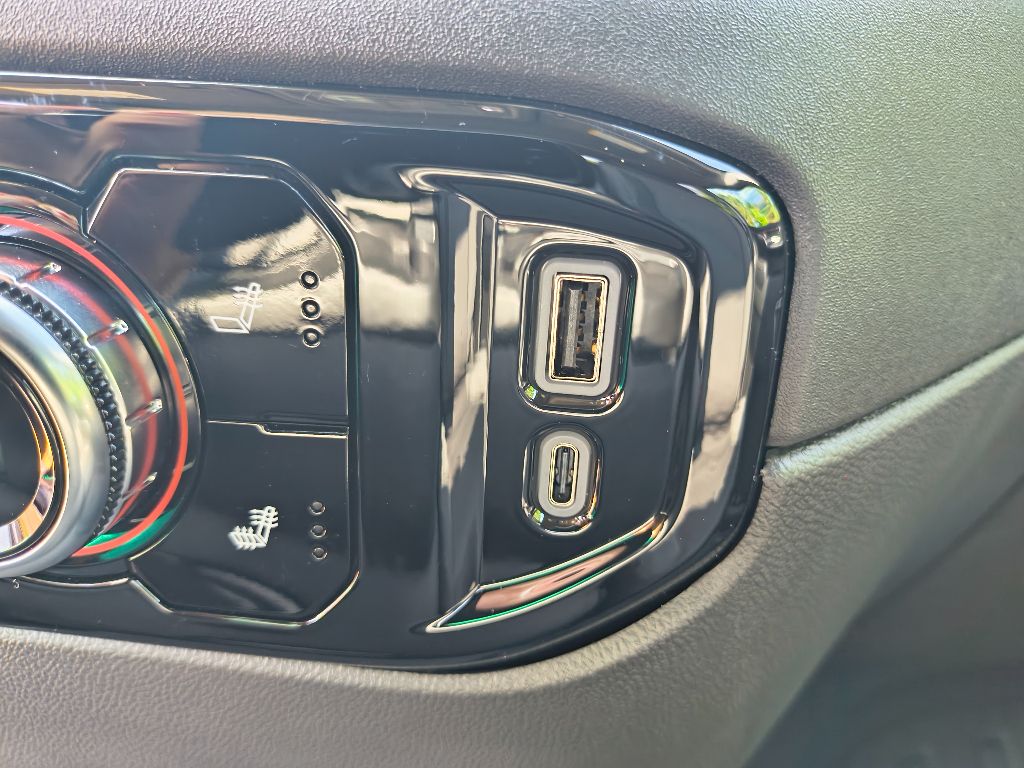 2024 Gmc Sierra 1500 Elevation photo 28