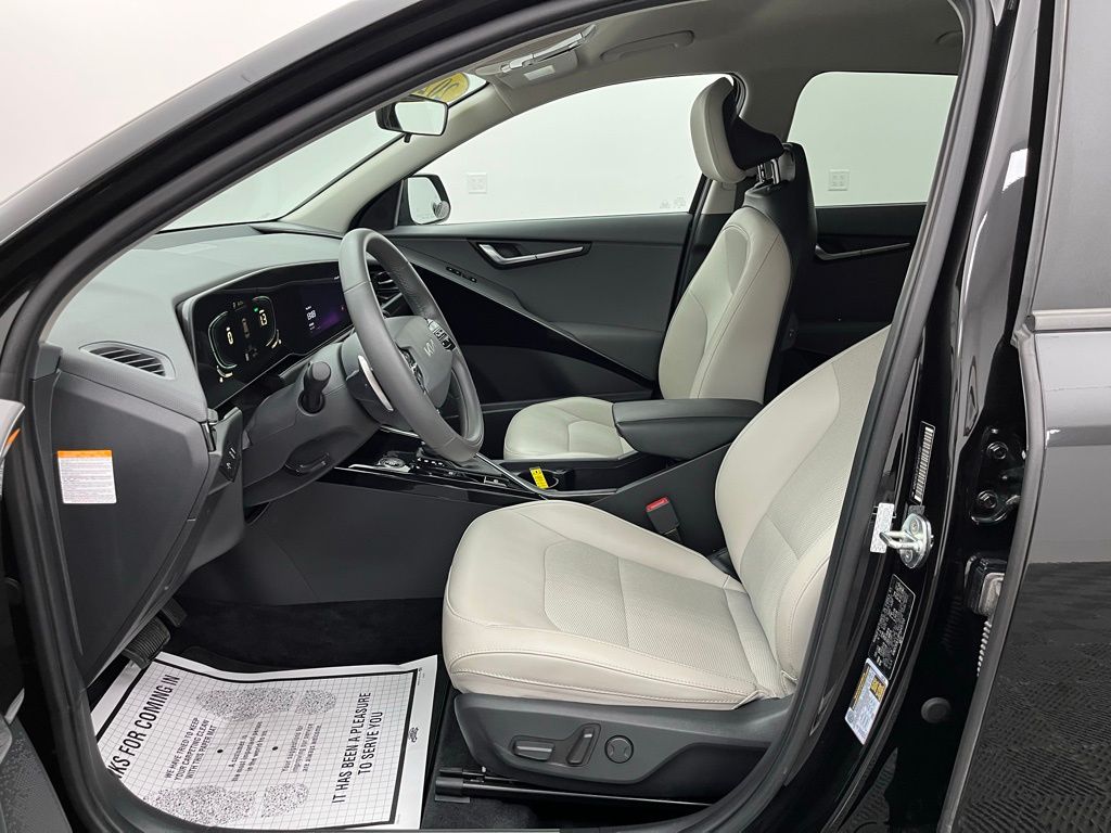 2023 Kia Niro EX photo 13