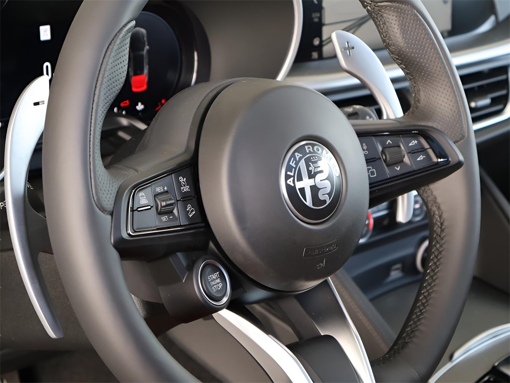 2025 Alfa Romeo Stelvio Sprint Base photo 16