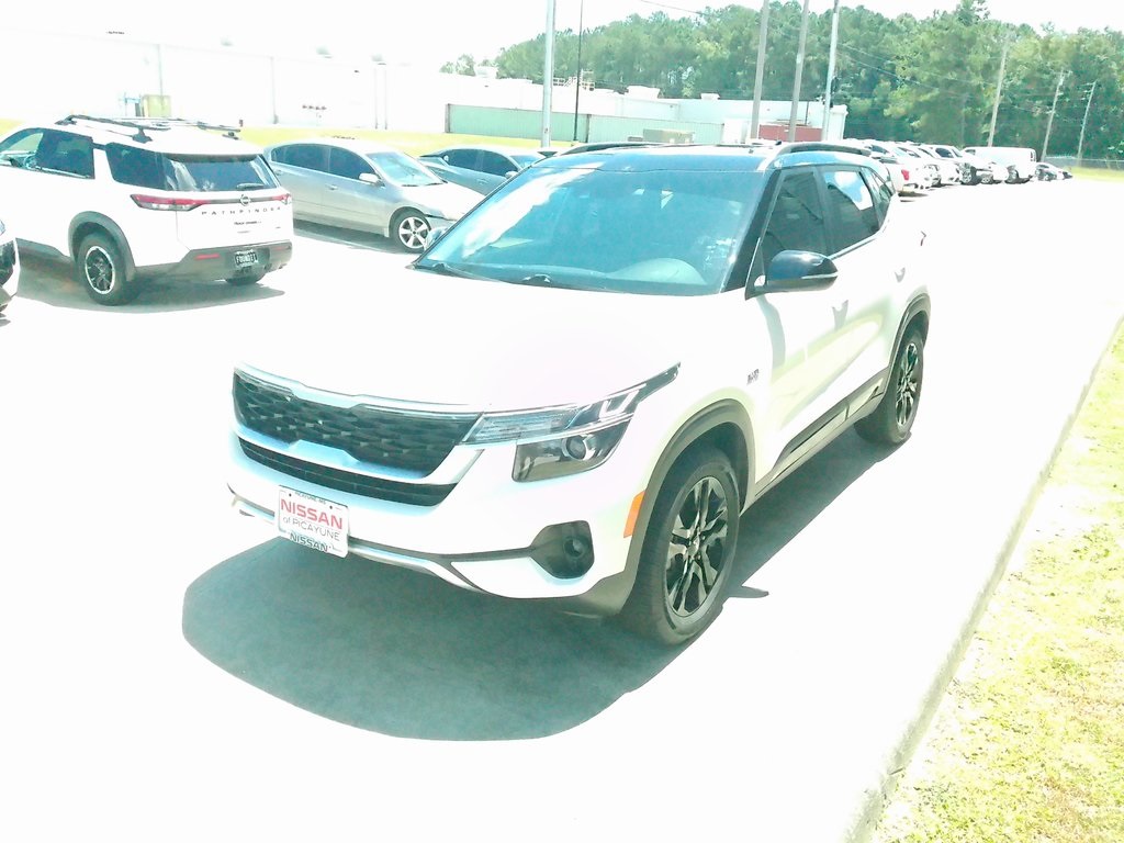 2022 Kia Seltos S photo 6