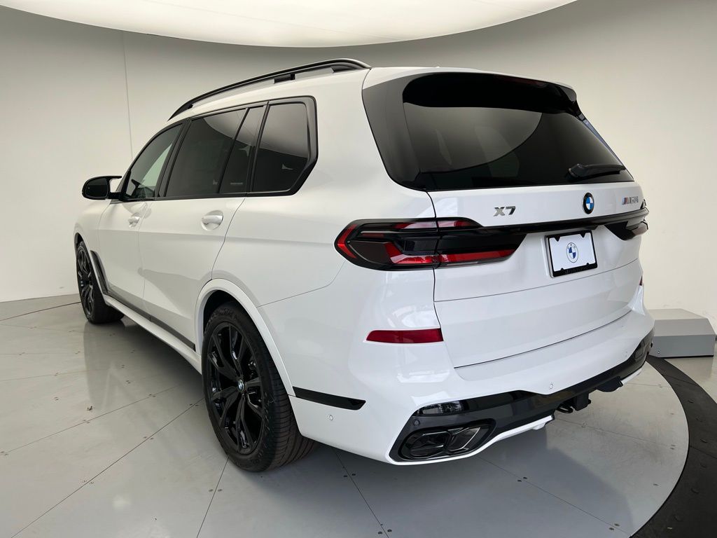 2025 Bmw X7 M60i photo 4