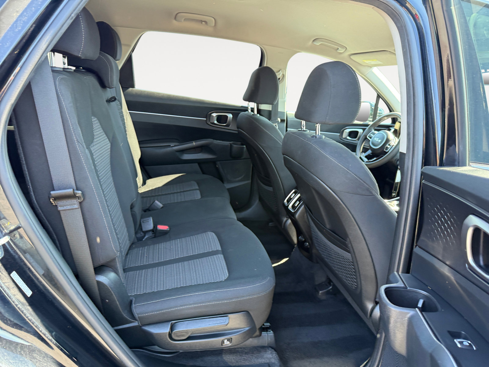 2023 Kia Sorento LX photo 18