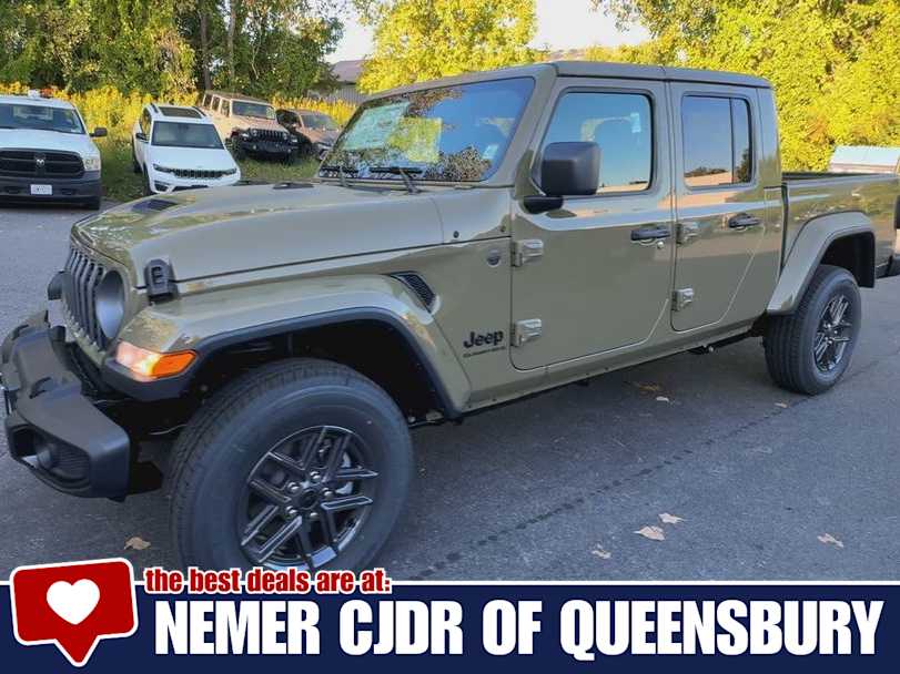 2025 Jeep Gladiator Sport S photo 4