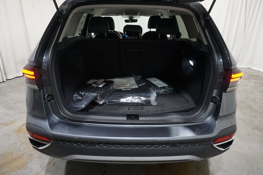 2025 Volkswagen Taos SE photo 20