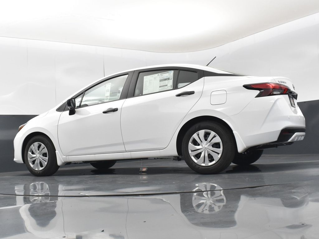 2025 Nissan Versa 1.6 S photo 32