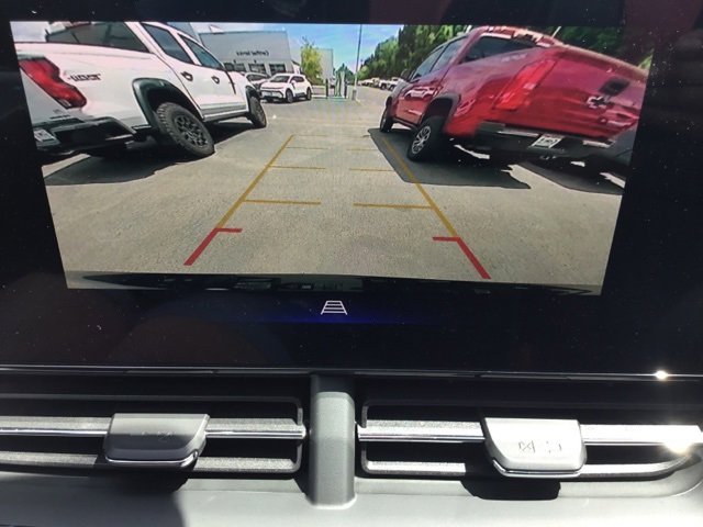 2025 Chevrolet Trax photo 16