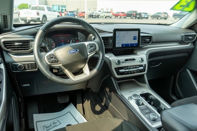 2023 Ford Explorer XLT photo 12