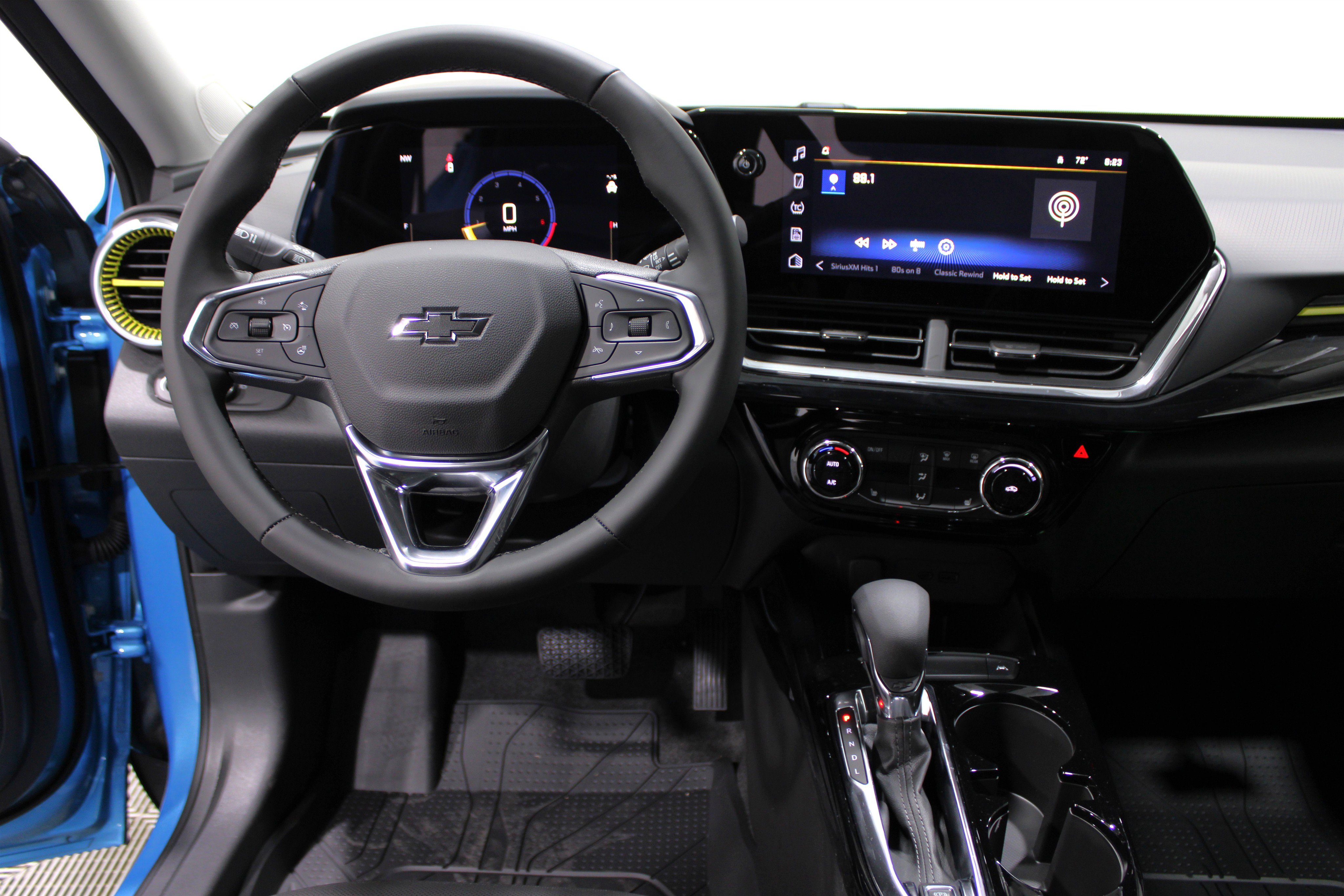 2026 Chevrolet Trax ACTIV photo 2